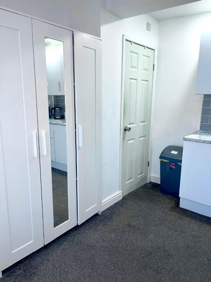 Large Self Contained Studio In Bham City Centre W Parking Birmingham Exterior foto